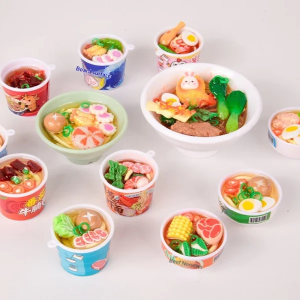 sg-11134201-8262z-mki6soviwsu861.webp DIY Mini Noodle Stall Craft Kit Pretend Play Instant Noodle Toy Set for Girls Role Playing Food Stand with Realistic Accessories